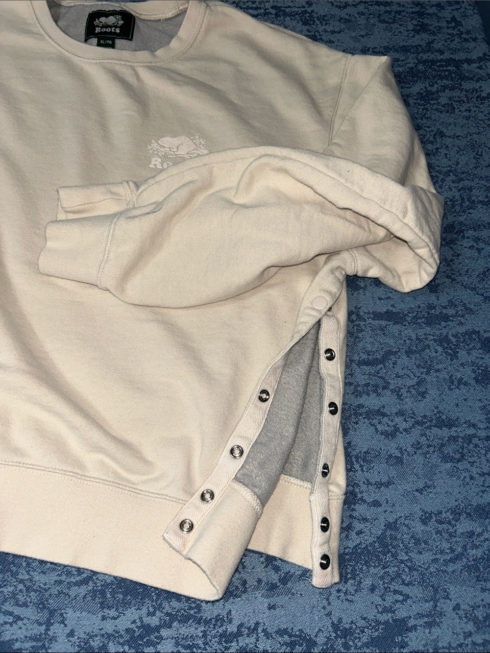 Roots Women’s Crewneck Sweatshirt in Pale Beige - Picture 3 of 6